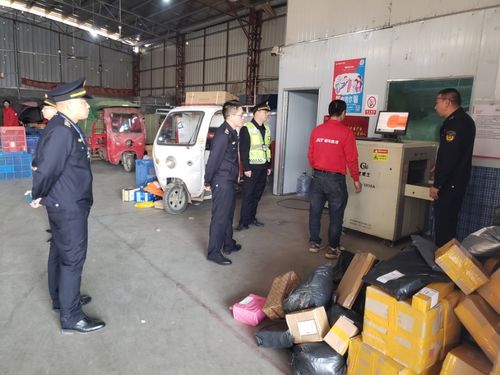 英德市交通運輸局開展寄遞物流企業執法檢查，強化城市配送運輸服務監管